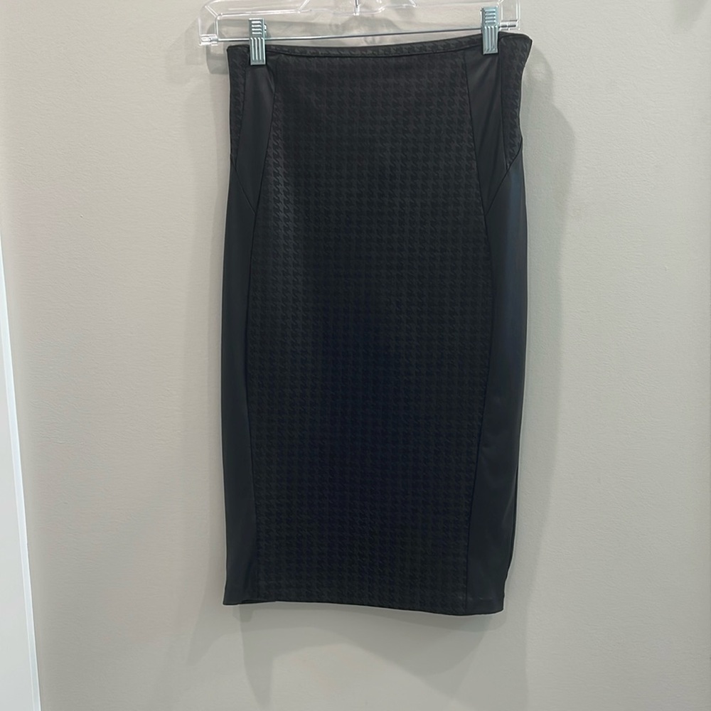 Sensational Collection Black Midi Pencil Skirt Size M